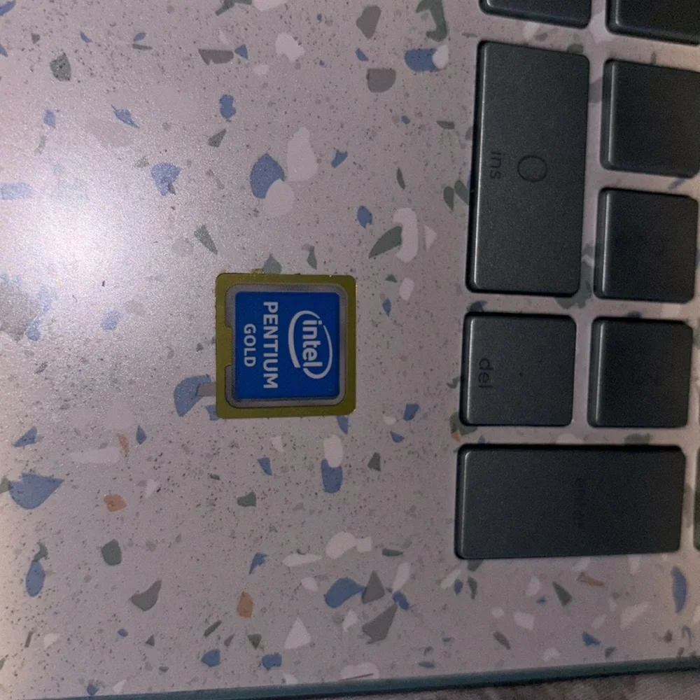 HP LAPTOP-U7QIFPSF Processor intel(R) Premium(R) CPU 5405U @ 2.30GHz 2.30GHz.